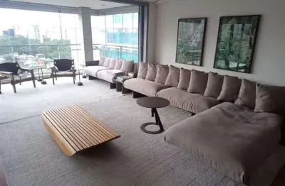 Apartamento com 1 suíte para alugar, 132 m², 2 vagas de garagem MOBILIADO Vila Madalena