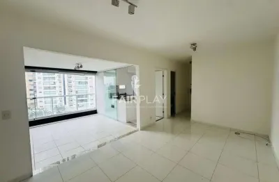 Aluguel - Apartamentos - 2 suítes, 2 vagas de garagem com depósito no Panamby - São Paulo