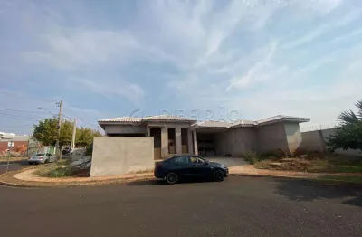 Casa térrea com 03 dormitórios à venda no condomínio villa romana ii.