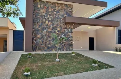 Casa térrea no bairro quinta da primavera com 03 suites, armários planejados, varanda gourmet , piscina aquecida, 04 vagas de garagem.