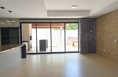Sobrado em condomínio no bairro jardim cybelli, 03 dormitórios armários planejados sendo 01 suíte com closet
