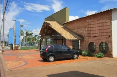 Imóvel comercial com grande pátio e vistosa construção para locação