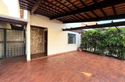 Casa sobrado com 3 dormitórios para locação no bairro jd. botânico