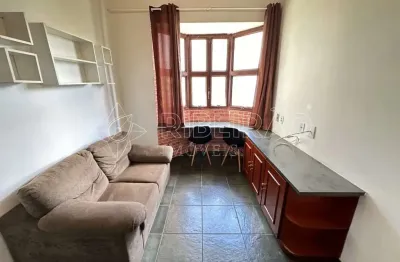 Apartamento semi-mobiliado com 01 dormitório muito próximo a USP/HC