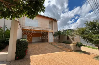 Casa sobrado com 4 suites sendo uma no térreo completa de armários