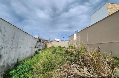 Terreno à venda na Rua Dudu Azeredo, 770, Mangabeiras, Sete Lagoas por R$ 300.000