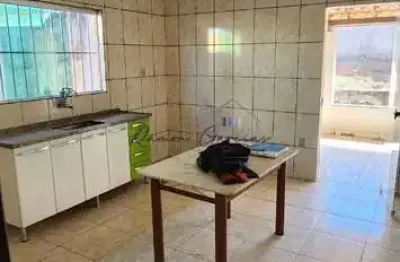 Casa com 3 quartos à venda na Rua Bom Sucesso, 118, Padre Teodoro, Sete Lagoas por R$ 350.000