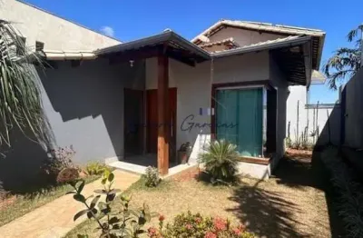 Casa com 3 quartos à venda na Rua Francisco Guimarães Cota, 107, New York, Sete Lagoas por R$ 880.000