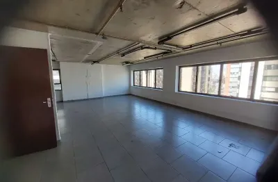 Sala comercial à venda na Avenida Ibijaú, 331, Moema, São Paulo