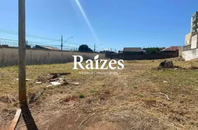 Terreno para uso Residencial ou Comercial à Venda no Bairro Martins, Uberlândia
