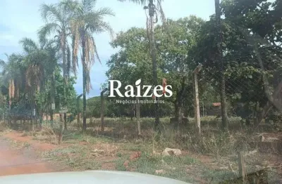 Chácara Residencial à Venda em Uberlândia (Bairro Panorama) – 5.000 m², Água Individual e Quintal