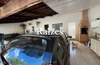 Casa com 3 quartos à venda na Cidade Jardim, Uberlândia 
