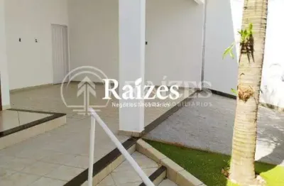 Casa com 3 quartos à venda no Osvaldo Rezende, Uberlândia 