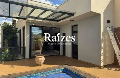 Casa em Condomínio Fechado para Aluguel em Uberlândia 3 Suítes, Varanda Gourmet e Lazer Completo