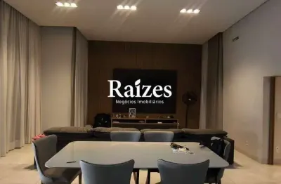 Casa com 5 quartos à venda no Jardim das Palmeiras, Uberlândia 