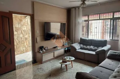 Sobrado na Vila Carmem, 3 dormitórios, 1 suíte, 5 vagas, 224 m², Locação R$ 4.200,00, Venda R$790.000,00