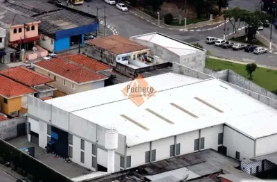 Galpão/Salão na Penha, 20 vagas, 3.060m², R$12.700.000,00