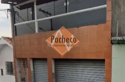 Sobrado na Vila Marieta, 03 dormitórios (1 suíte), 02 vagas, 212m², R$ 750.000,00