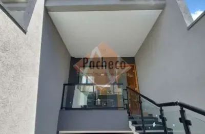 Sobrado na Vila Granada, 3 dormitórios, 1 suíte, 3 vagas, 160m², R$890.000,00