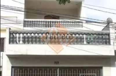 Sobrado na Parada XV de Novembro, 3 dormitórios, 1 suíte, 2 vagas, 230 m², R$650.000,00