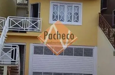 Sobrado em Guarulhos, Portal dos Gramados, 4 dormitórios (1 suíte), 5 vagas, 247m², R$1.500.000,00