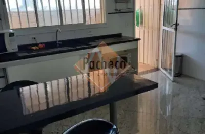 Sobrado na Vila Matilde, 3 dormitórios, 1 suíte, 4 vagas, 198 m², R$960.000,00