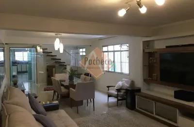 Sobrado Frontal em Itaquaquecetuba, 4 dormitórios (2 suítes), 2 vagas, 310m², R$ 750.000,00