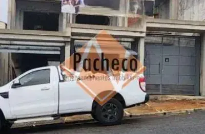 Sobrado na Penha, 3 suítes, piscina, 3 vagas, 200m², R$1.200.000,00