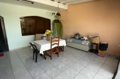 Oportunidade Imperdível: Sobrado à Venda em Santo André-SP, Parque Erasmo Assunção - 3 Quartos, 2 Suítes, 4 Banheiros, 3 Vagas - 231m²