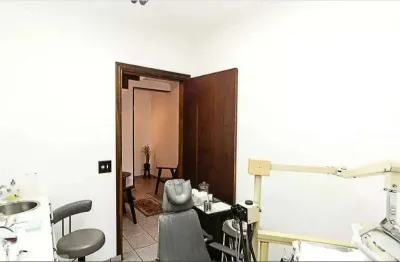 Sobrado à venda em São Paulo-SP, Alto da Mooca: 2 quartos, 1 suíte, 2 banheiros, 100m² de área. Imperdível!