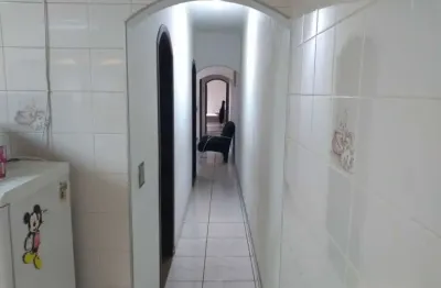 Sobrado à venda no Jardim Iva com 430m² 3 dormitórios 2 banheiros 5 vagas