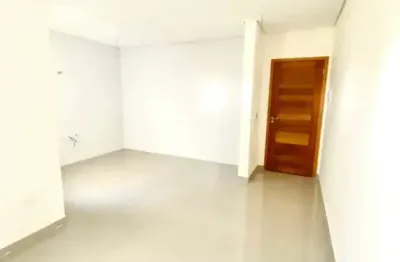 Apartamento sem condomínio com elevador, com 2 dormitórios sendo 1 suíte e 1 vaga de garagem