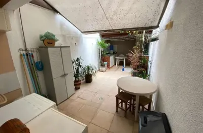 Casa com 3 quartos à venda na Rua Urucânia, --, Vila Linda, Santo André
