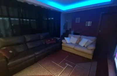 Casa á venda 240m² 3 quartos 3 vagas de garagem na vila scarpelli.