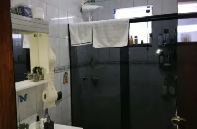 Casa Assobradada à venda com 210m² 3 quartos 5 vagas de garagem no Parque Novo Oratório