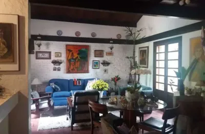 Sobrado à venda na chácara japonesa com 220m² 3 dormitórios 1 suíte 4 banheiros 2 vagas