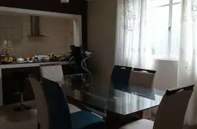 Sobrado á venda no jardim record com 130m² 2 dormitórios 2 banheiros 2 vagas