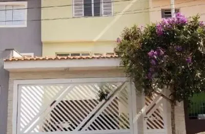 Casa á venda no parque são domingos com 300m² 2 dormitórios 2 banheiros 4 vagas.