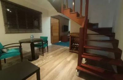 CASA - SOBRADO São 200 mts de area construida 3 dormitorios, 2 banheiros, 2 salas Copa e