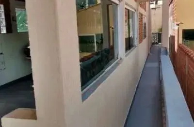 Imperdível sobrado à venda em São Paulo-SP, Jardim Jaraguá: 4 quartos, 1 suíte, 3 banheiros, 2 vagas, 180m²