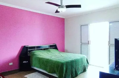 Sobrado no Pq. das Nações, Barueri, 3 domritórios, 1 Suíte, 2 salas, 2 Banheiros, 300m²