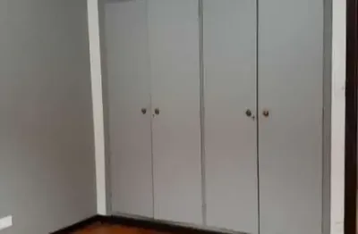 Sobrado a venda com 3 Dormitórios e 3 vagas de garagem no Jardim Santa Helena - São Paulo - SP