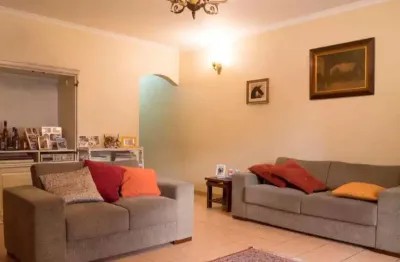 Casa à venda na vila jaguará com 220m², 1 suíte 2 dormitórios 3 banheiros 2 vagas