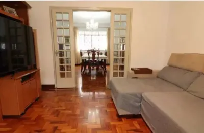 Imóvel de luxo na aclimação: casa com 5 quartos, 2 suítes e 220m² em são paulo-sp