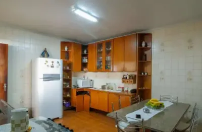Casa à venda na Vila Clementino com 170m², 3 quartos 2 banheiros 2 vagas