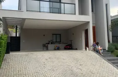 Casa à venda em alphaville | 4 suítes, 4 vagas, piscina | condomínio residencial itahyê