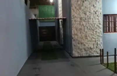 Sobrado na Região do Guarapiranga (zona Sul) com 200m² 3 Dormitórios 3 Banheiros 4 Vagas