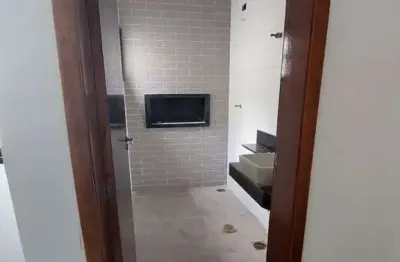 Sobrado à venda em Santo André-SP, na Vila Clarice: 2 quartos, 2 suítes, 1 sala, 2 banheiros, 2 vagas de garagem, 116,50m².