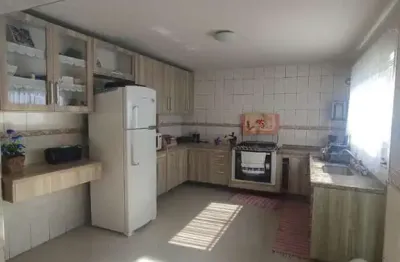 Sobrado à venda na vila ester, são paulo-sp: 4 quartos, 1 suíte, 2 banheiros, 2 vagas, 125 m² de área!