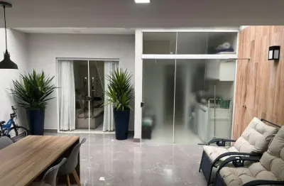 Casa à venda na Vila Marari com 125m² 3 dormitórios 1 suíte 4 banheiros 2 vagas